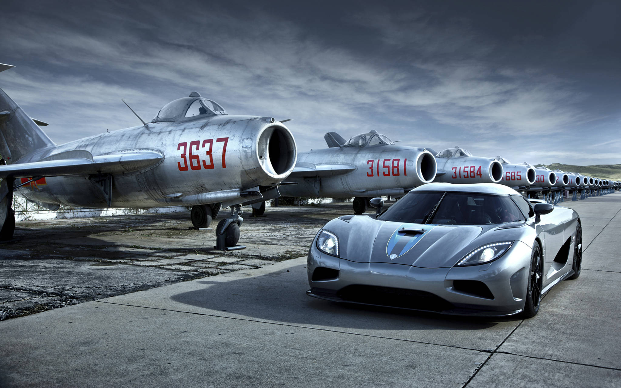 Kul bil Koenigsegg grå Bakgrunner