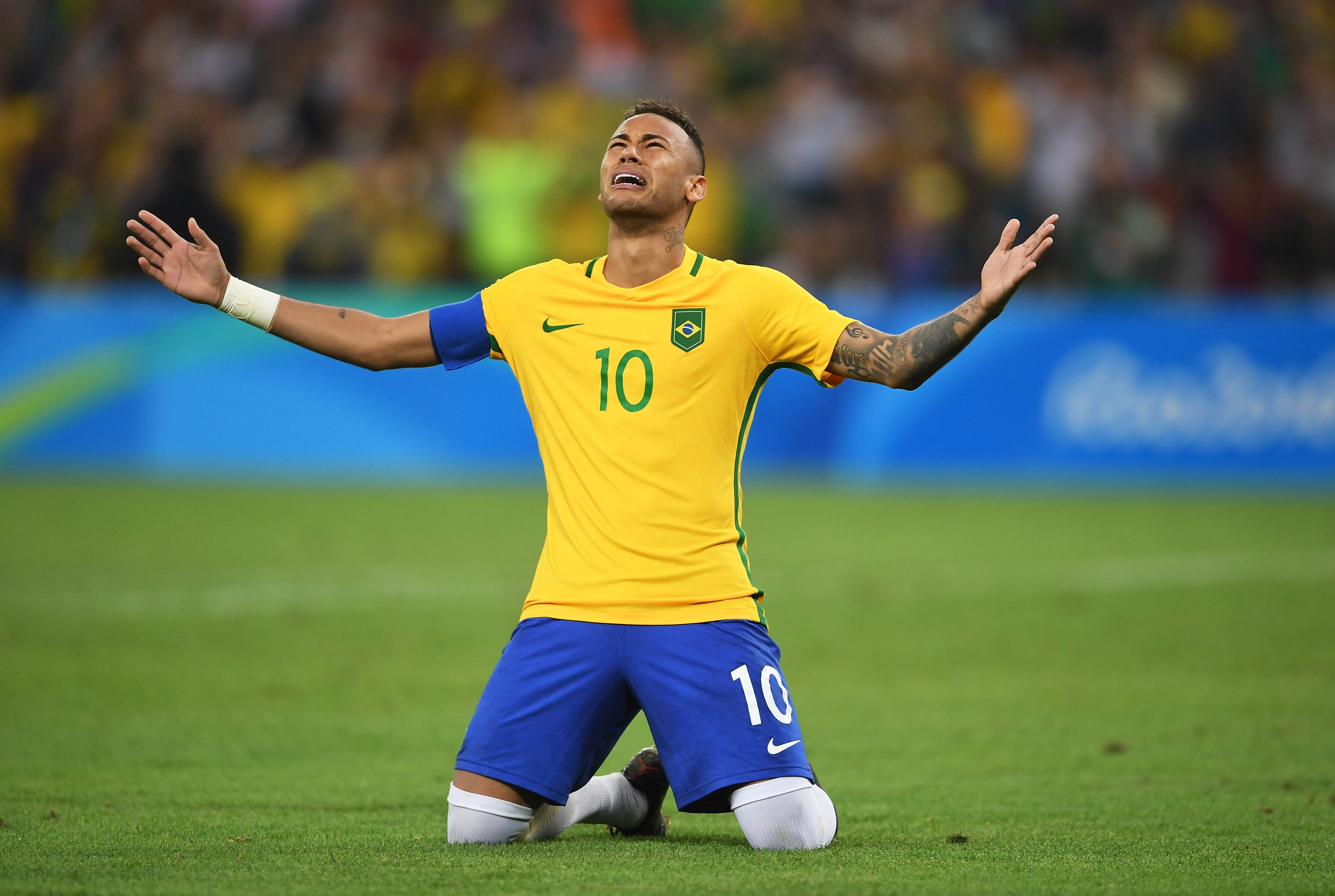 Kul Neymar Jr på kne