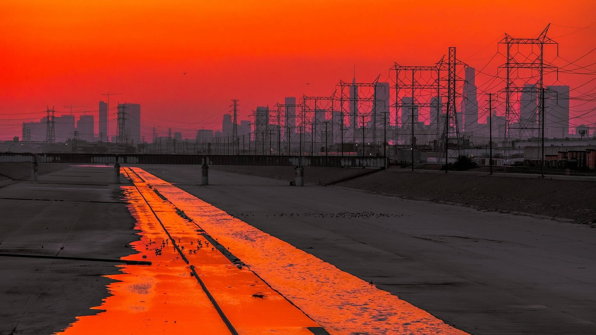 Los Angeles solnedgang ved motorveien Bakgrunner