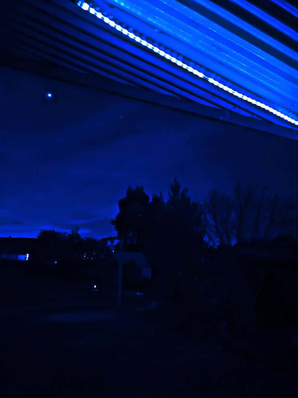 Lys opp rommet ditt med Neon Aesthetic Bakgrunner