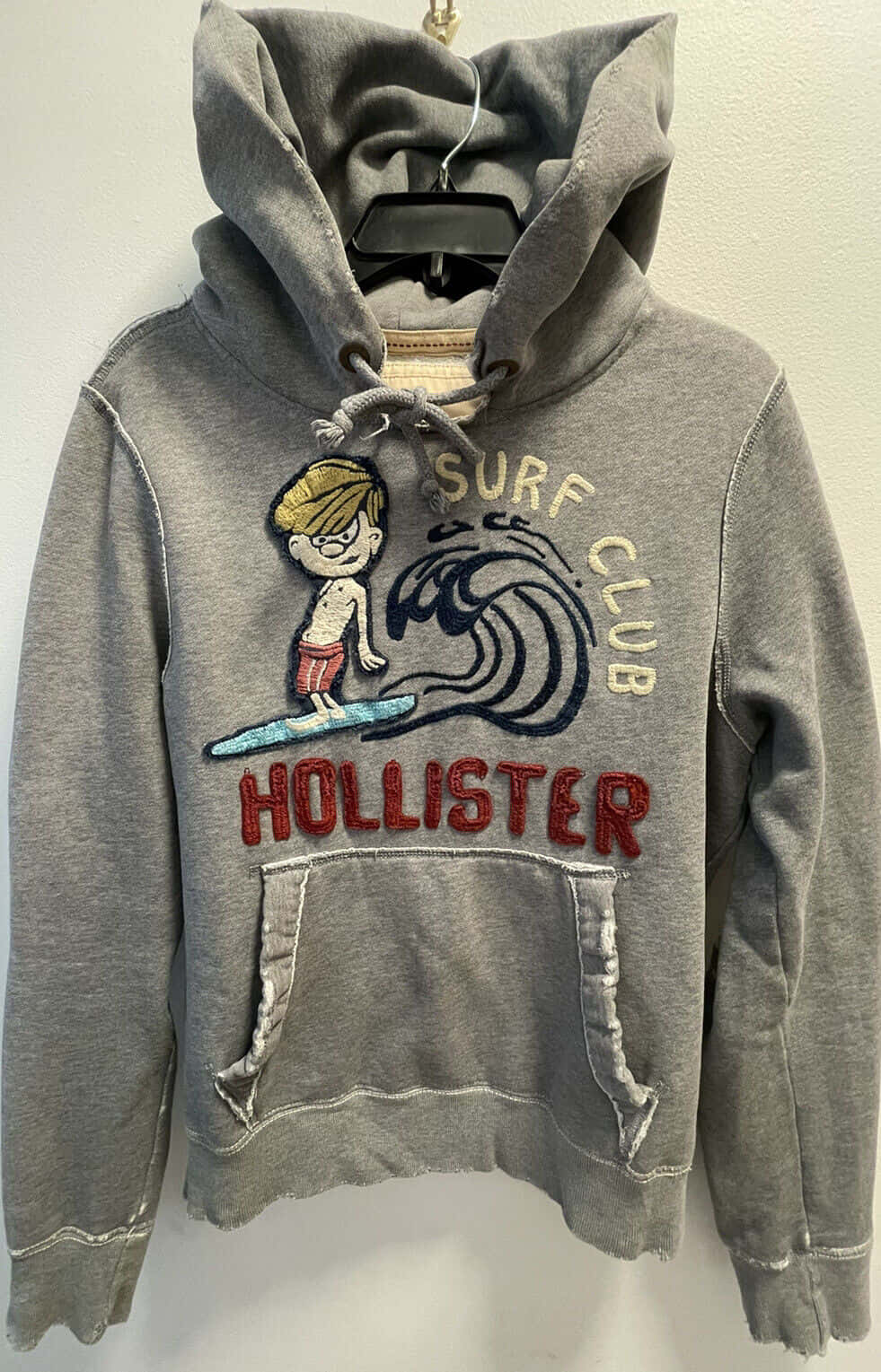 Lyse opp vintergarderoben med statement-plagg fra Hollister Bakgrunner