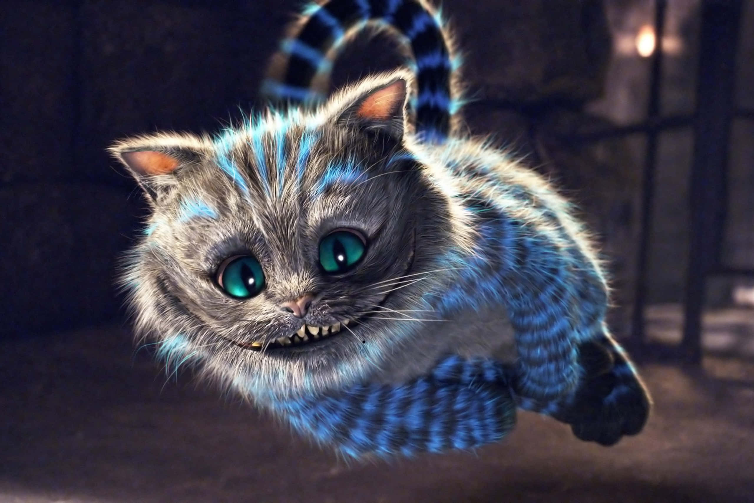 Magisk Cheshire Cat som ser intenst på den forvirrede Alice Bakgrunner