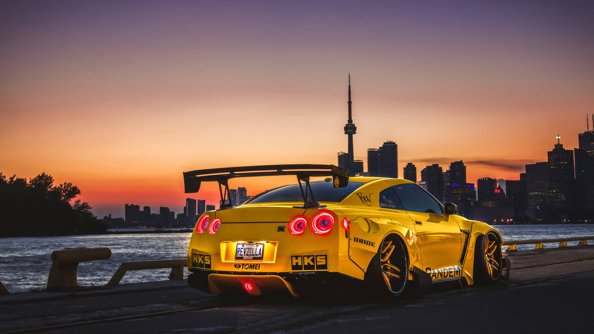 Revzilla HKS Gul Nissan GT R 4K