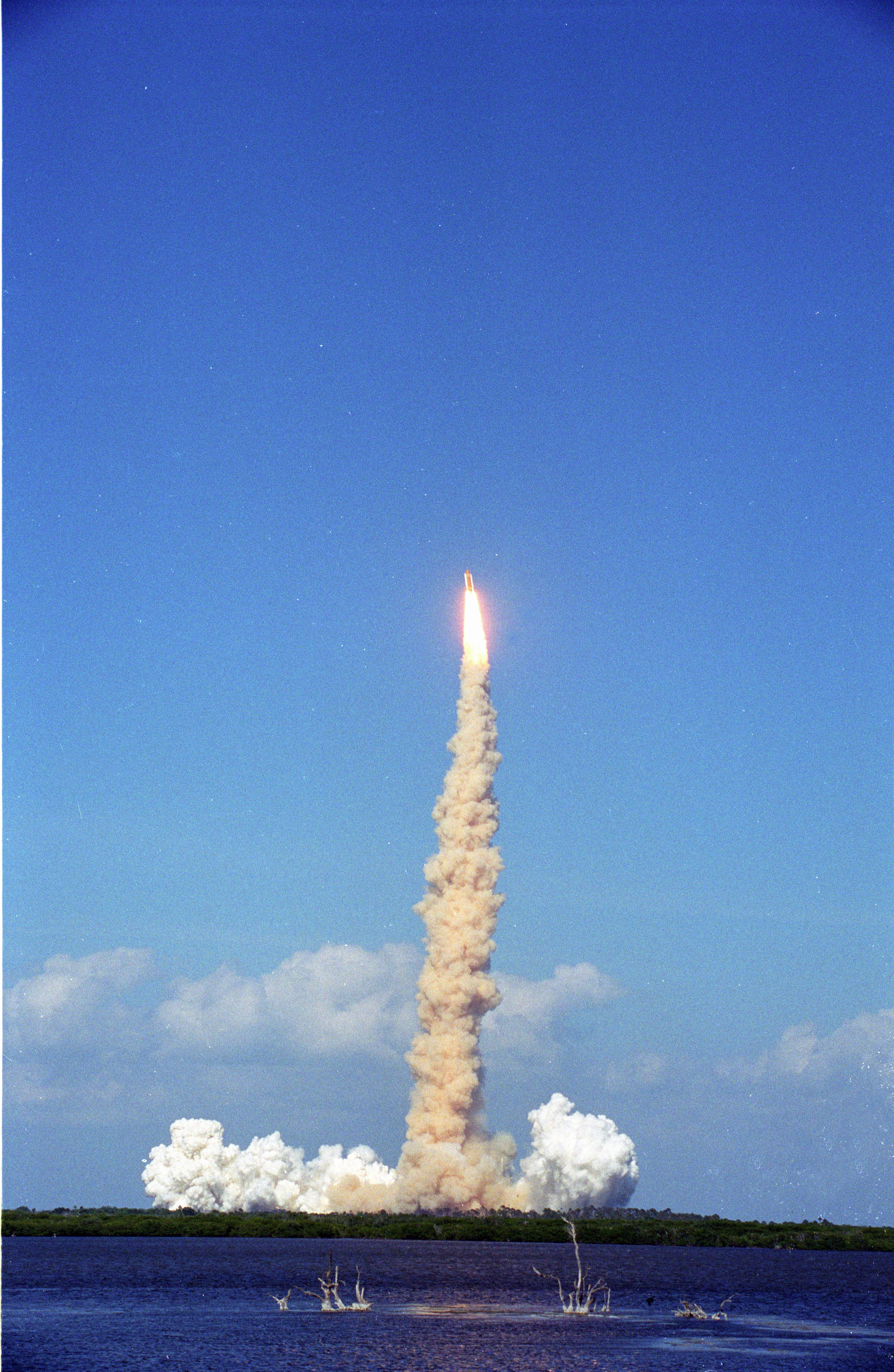 Majestetisk oppskyting av Ares I-X ved Kennedy Space Center Bakgrunner