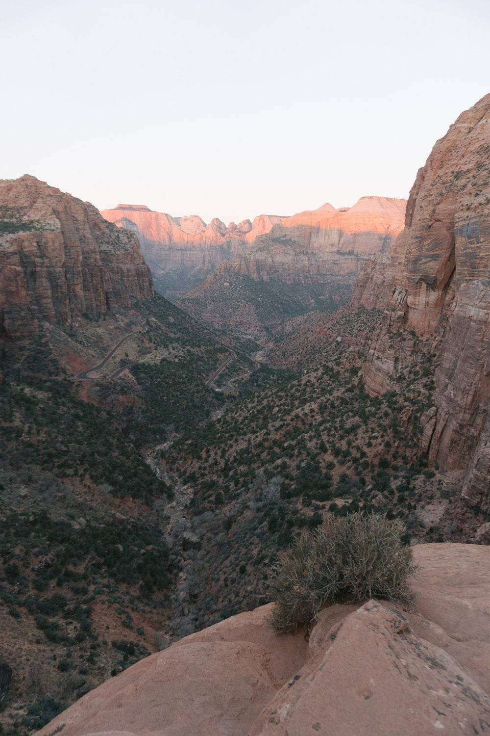 Majestetiske Bikuberockformasjoner i Zion National Park Bakgrunner