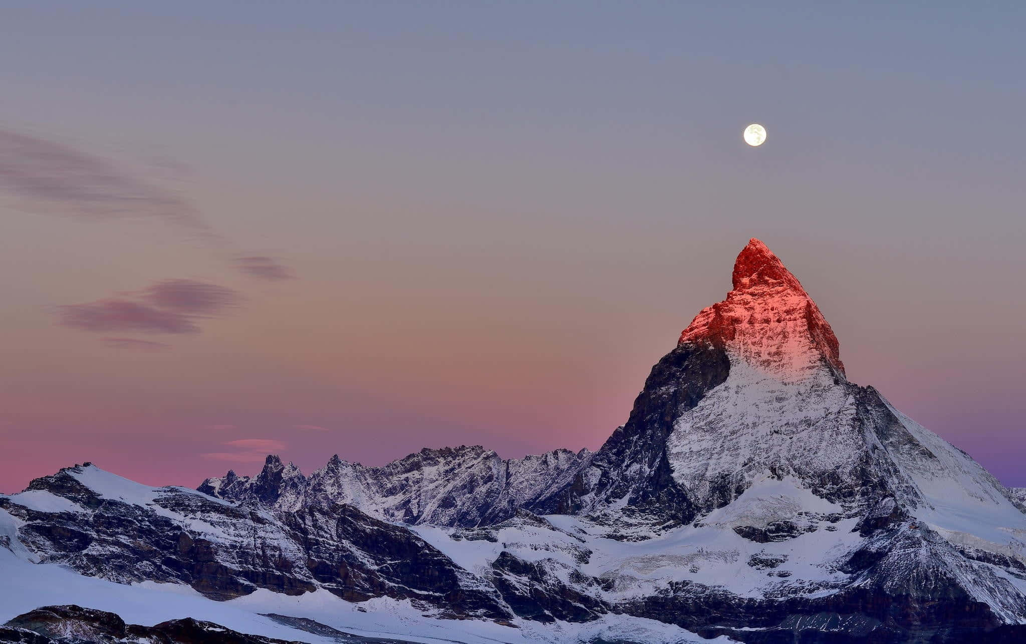 Matterhorn peker mot månen Bakgrunner