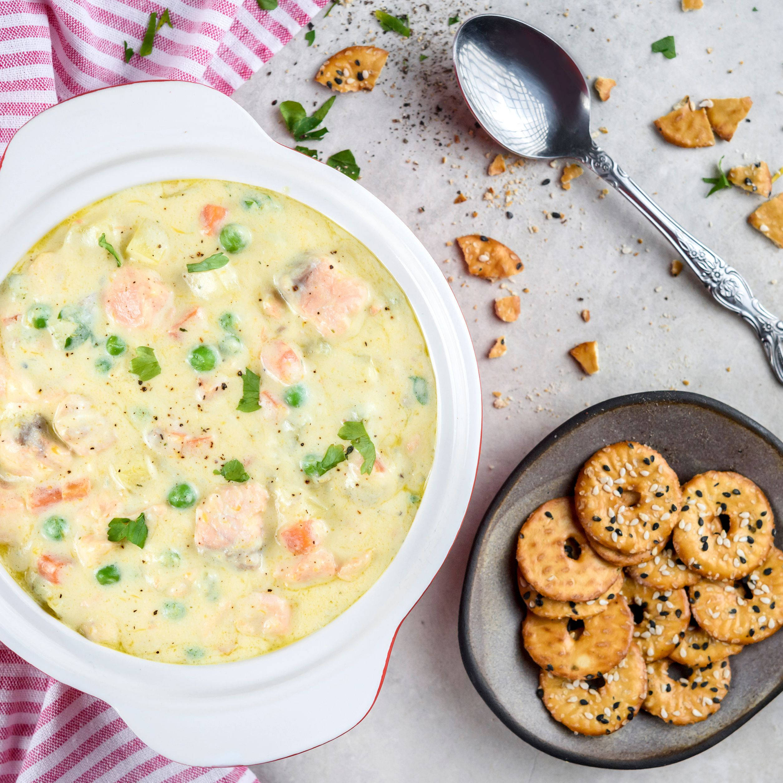 Melkeaktig Laks Chowder Bakgrunner