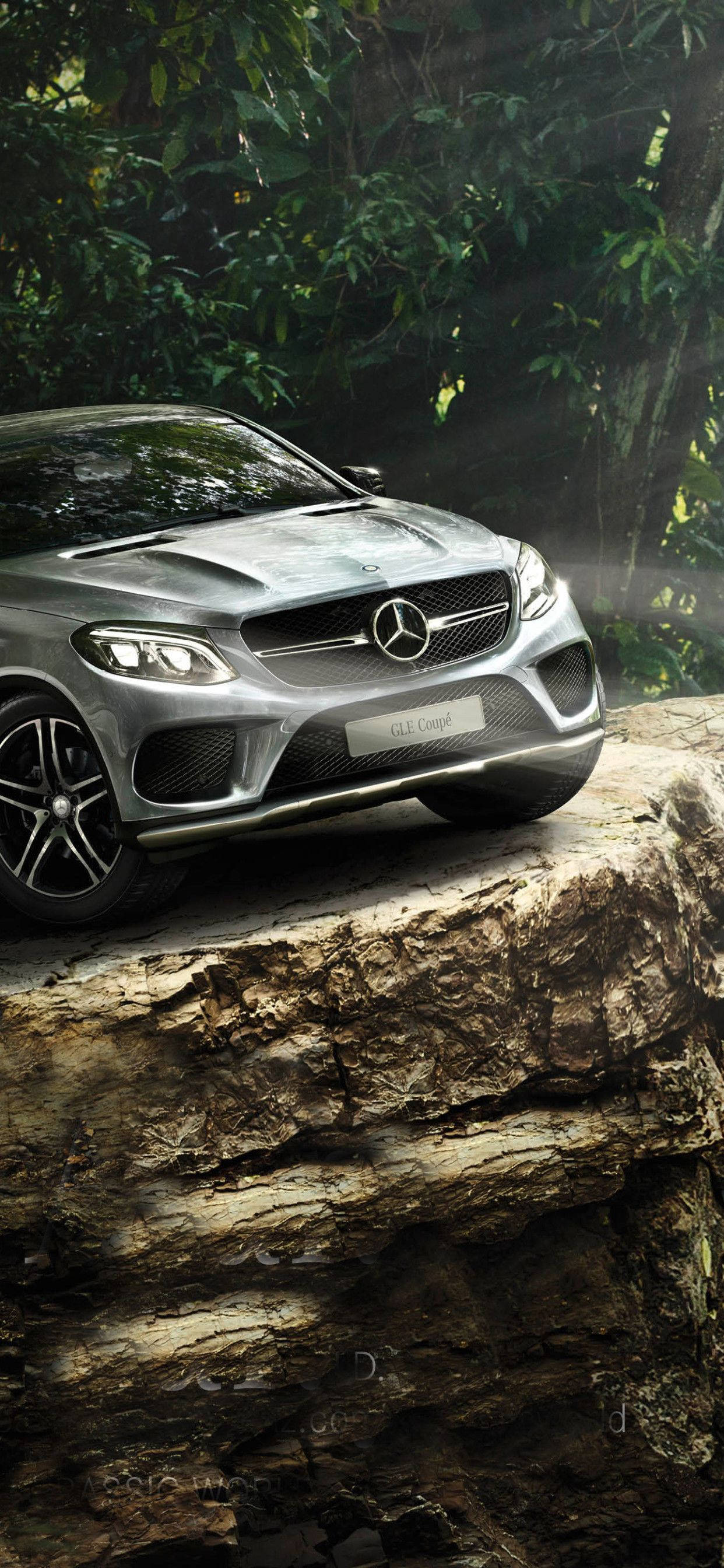 Mercedes iPhone X Skogklippe Bakgrunner