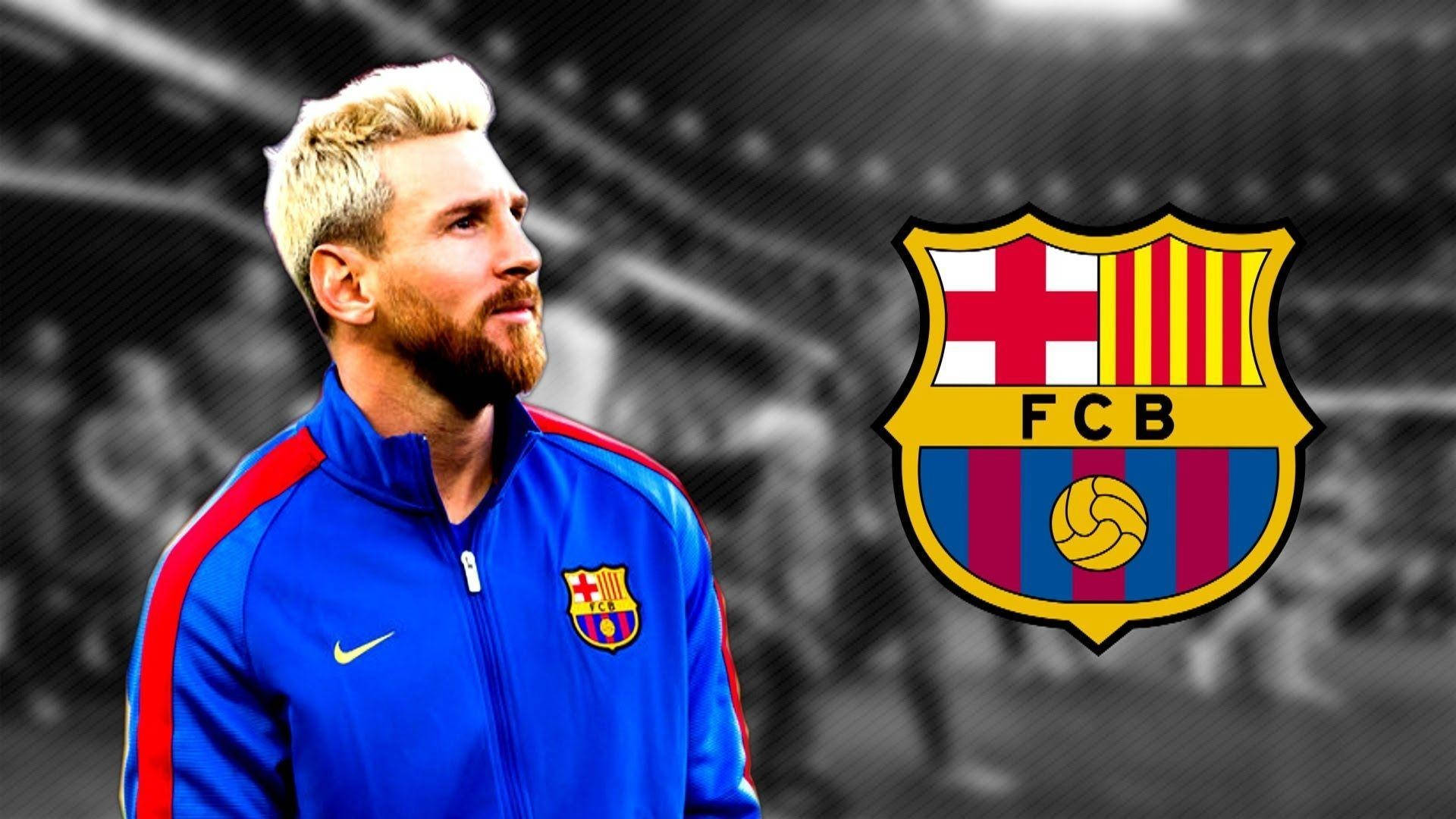 Messi holder stolt opp FC Barcelona-logoen Bakgrunner