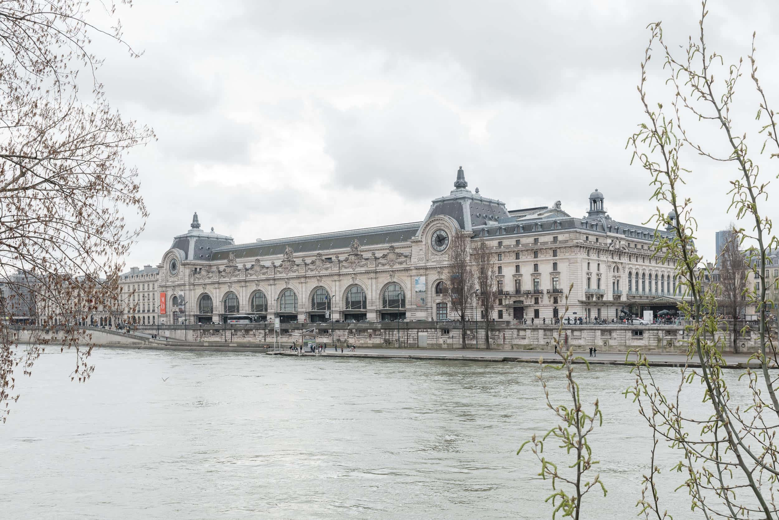 Musée d'Orsay estetisk hvit Bakgrunner