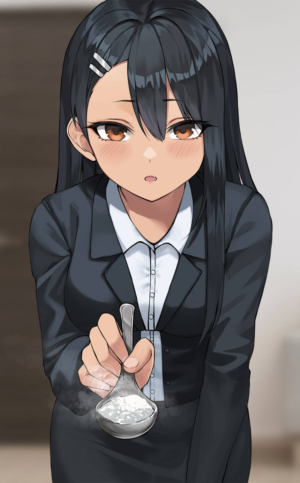 Nagatoro i svart dress Bakgrunner