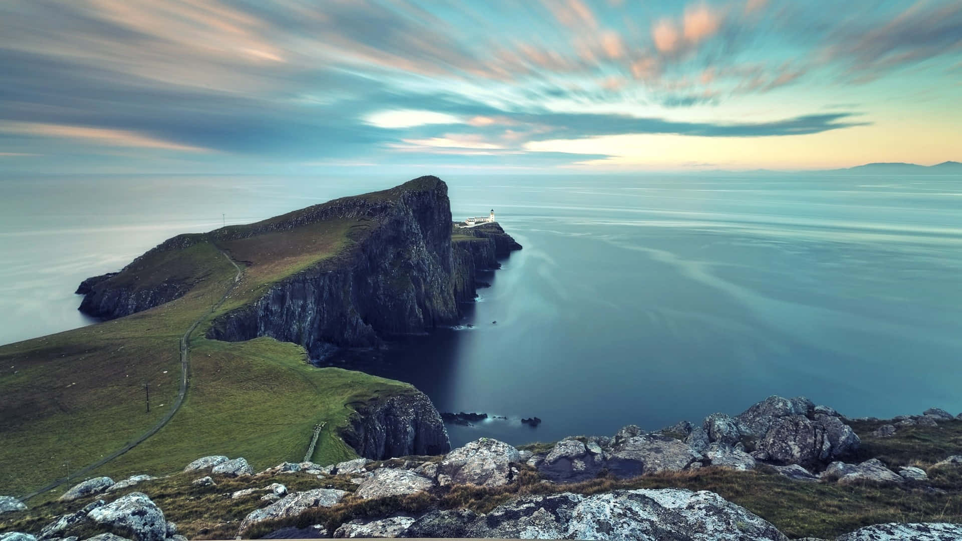 Neist Point Fyr på spiss klippe Bakgrunner