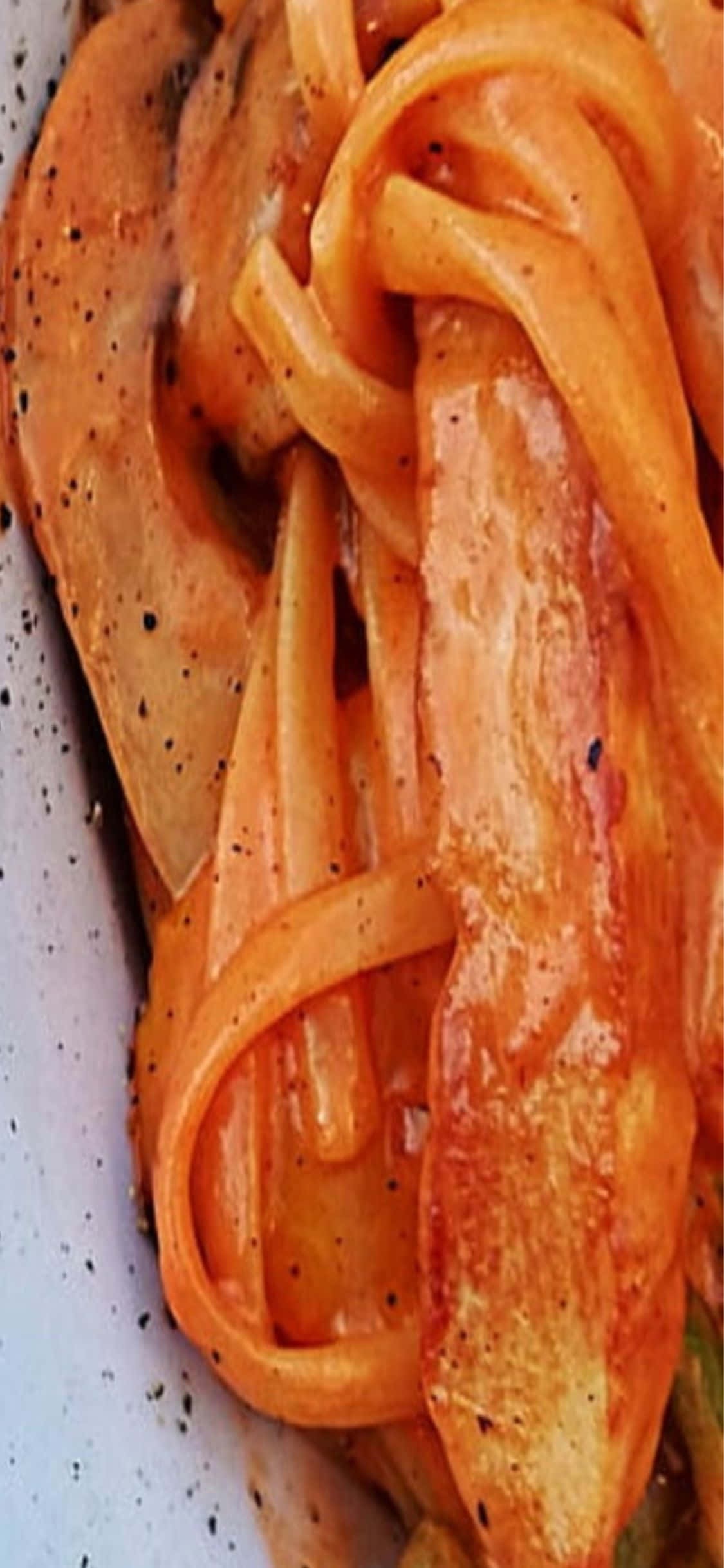 Nyt deilig italiensk pasta med din iPhone X. Bakgrunner