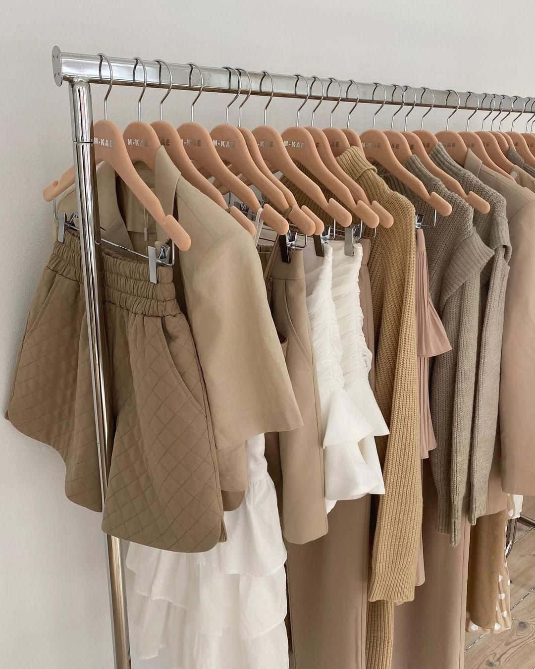 Nyt den subtile skjønnheten til Aesthetic Beige Bakgrunner