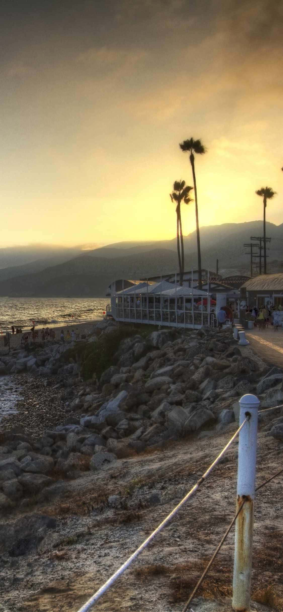 Nyt det storslåtte landskapet i Malibu Bakgrunner