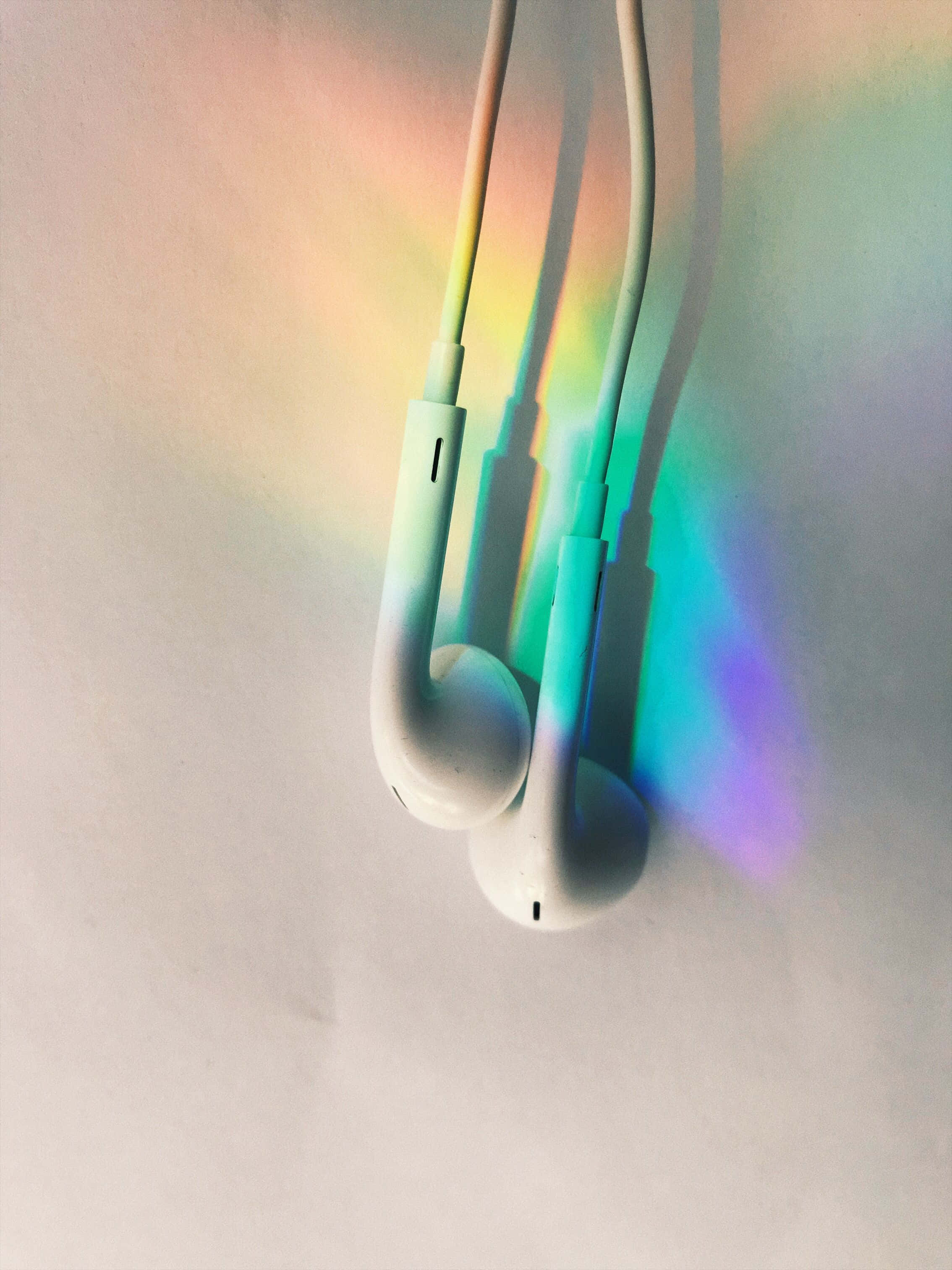 Nyt fantastiske regnbue-visualiseringer mens du hører på favorittmusikken din med Aesthetic Music. Bakgrunner