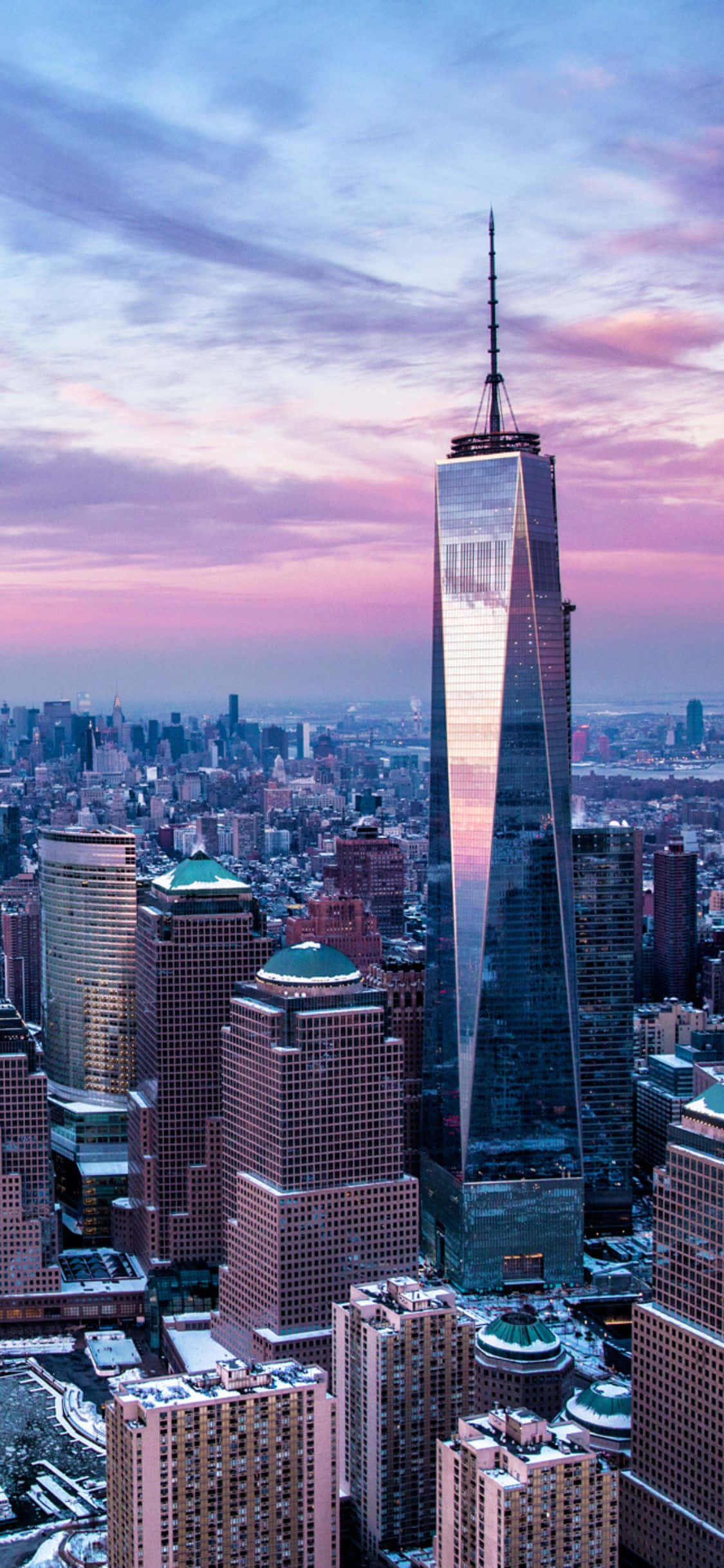 Nyt skjønnheten til New York-silhuetten med en iPhone X Bakgrunner
