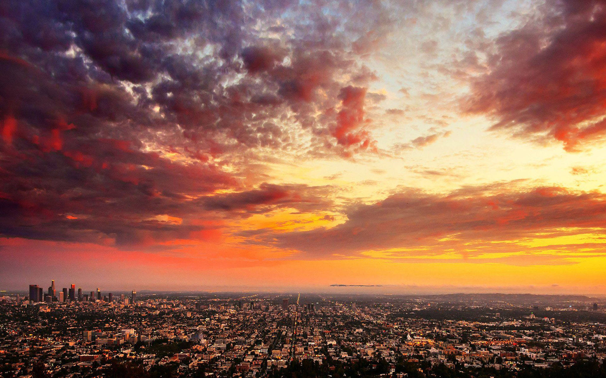 Overskyet solnedgang i Los Angeles Bakgrunner