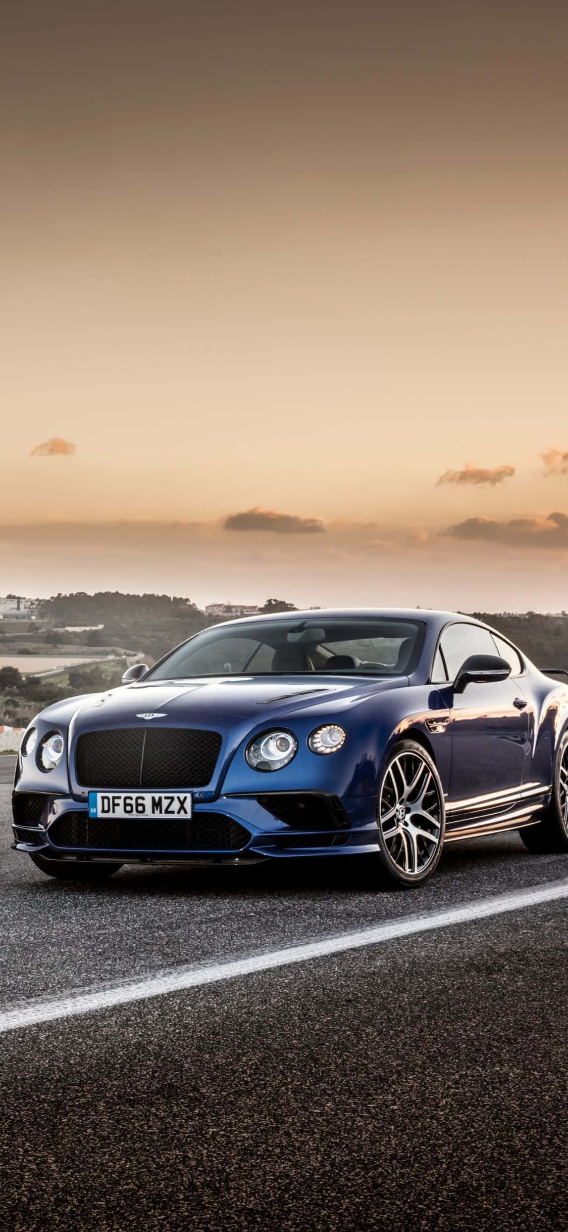 Parkert Blå Bentley iPhone Bakgrunner