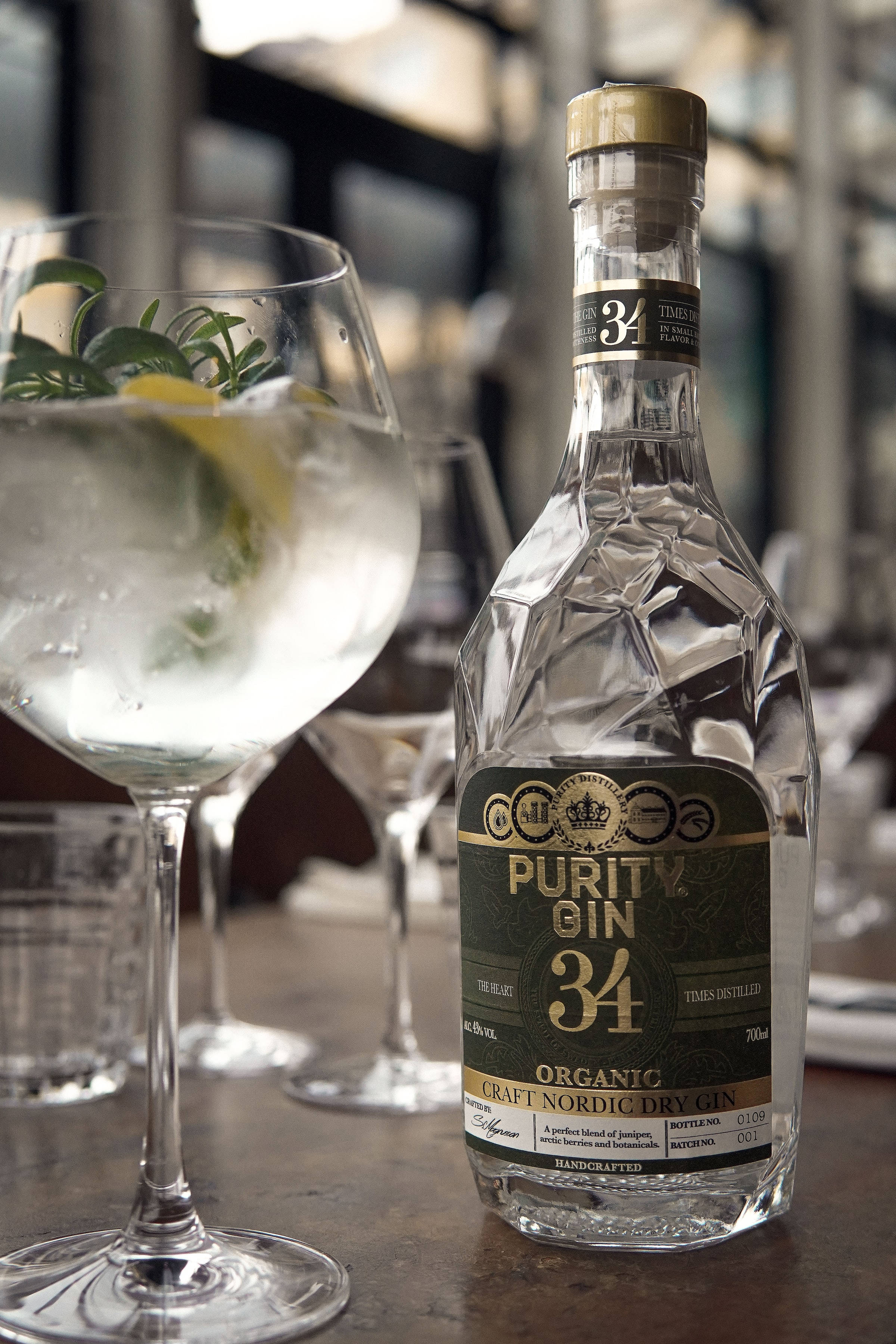 Purity Gin Bakgrunner