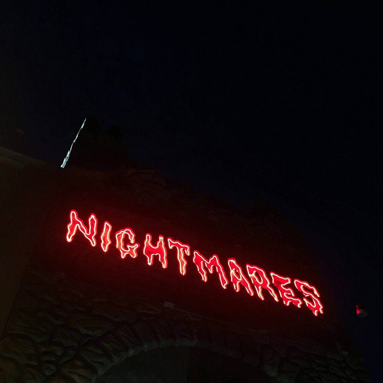 Rød estetisk neon mareritt Bakgrunner