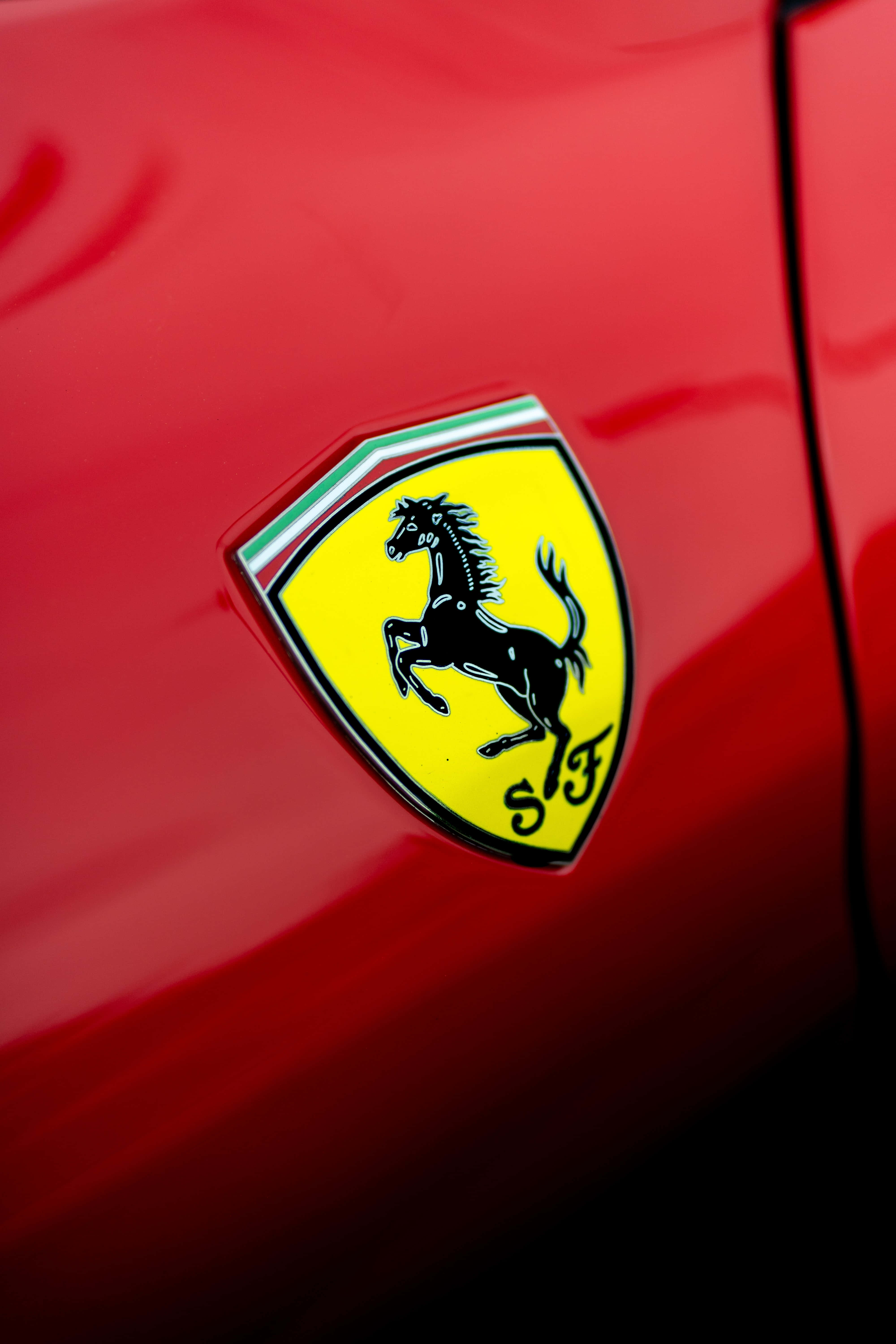 Regjerende fart – en slående Ferrari på racerbanen Bakgrunner