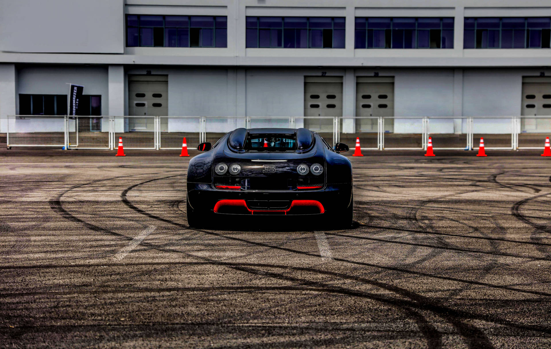 Rød-svart Bugatti Veyron bakgrunnsbilde