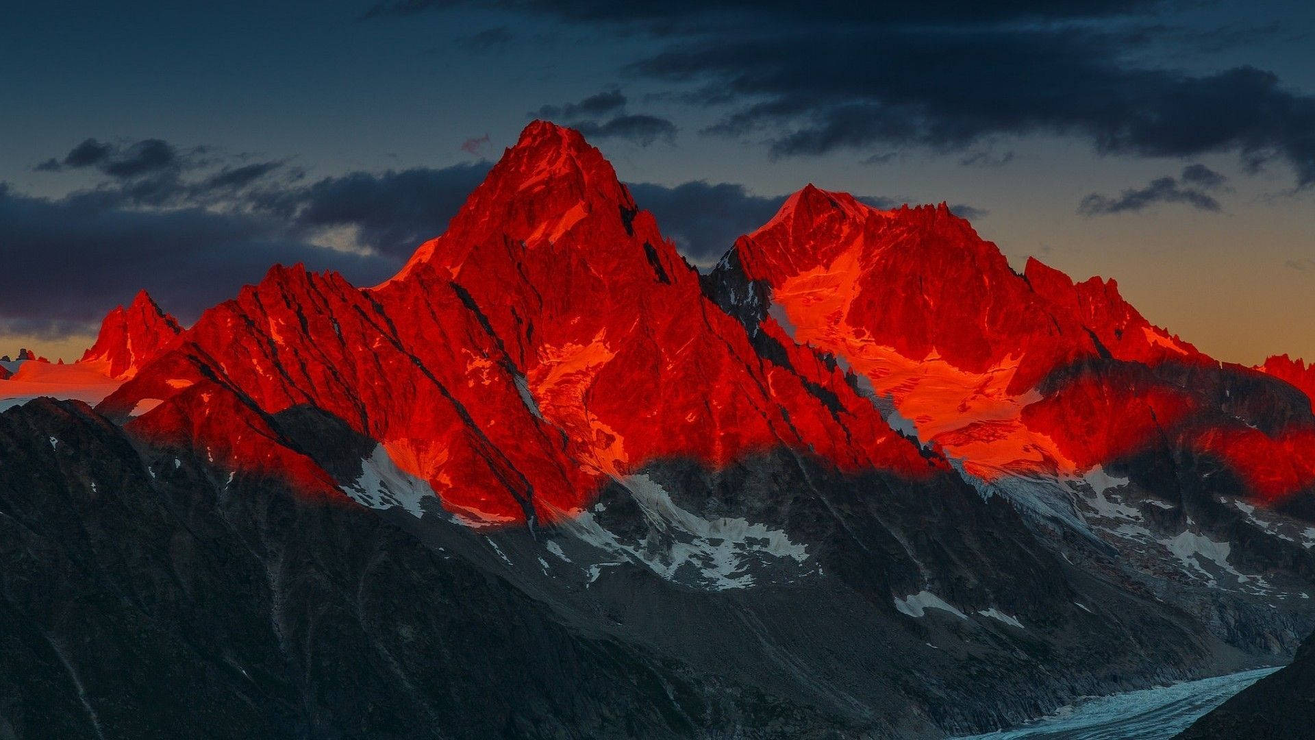 Rødt fjell under solnedgang Bakgrunner