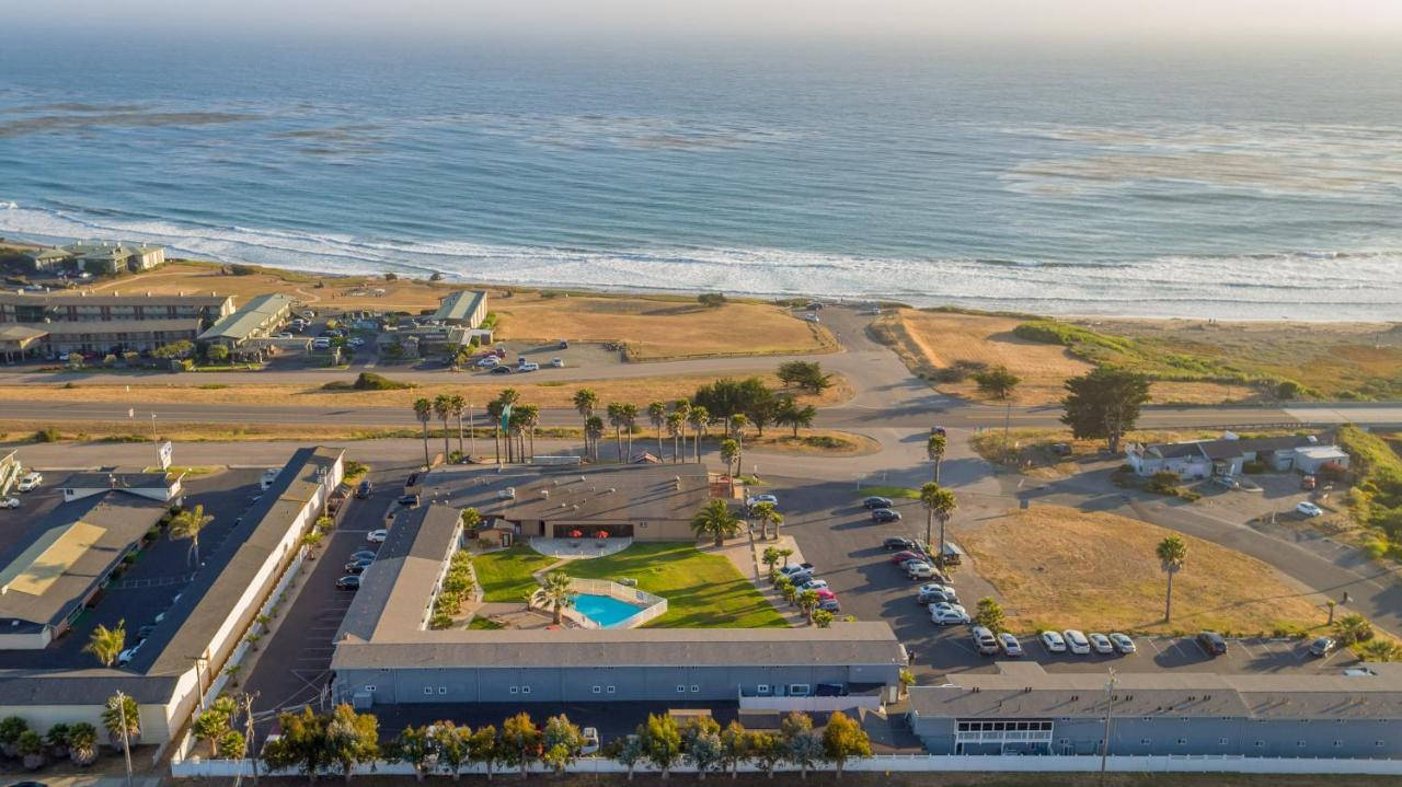 San Simeon-veiene Bakgrunner