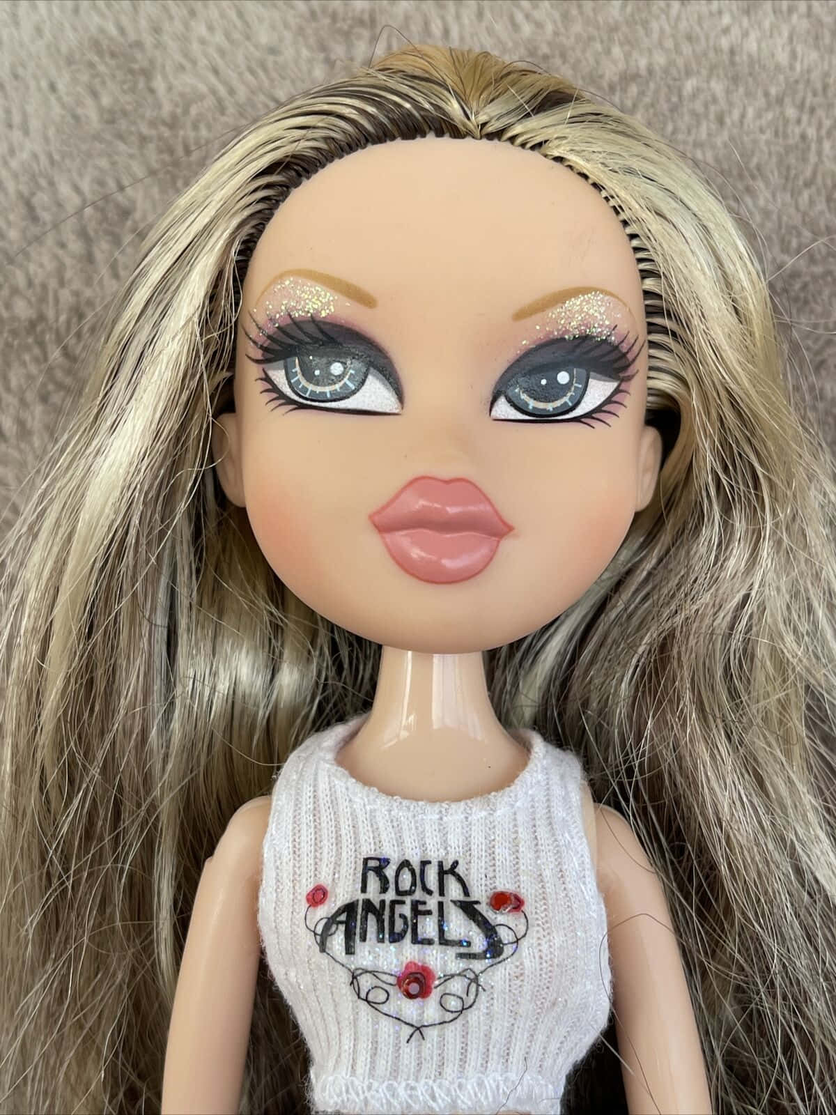 Se stilig ut og rock fargerik mote med Bratz Bakgrunner