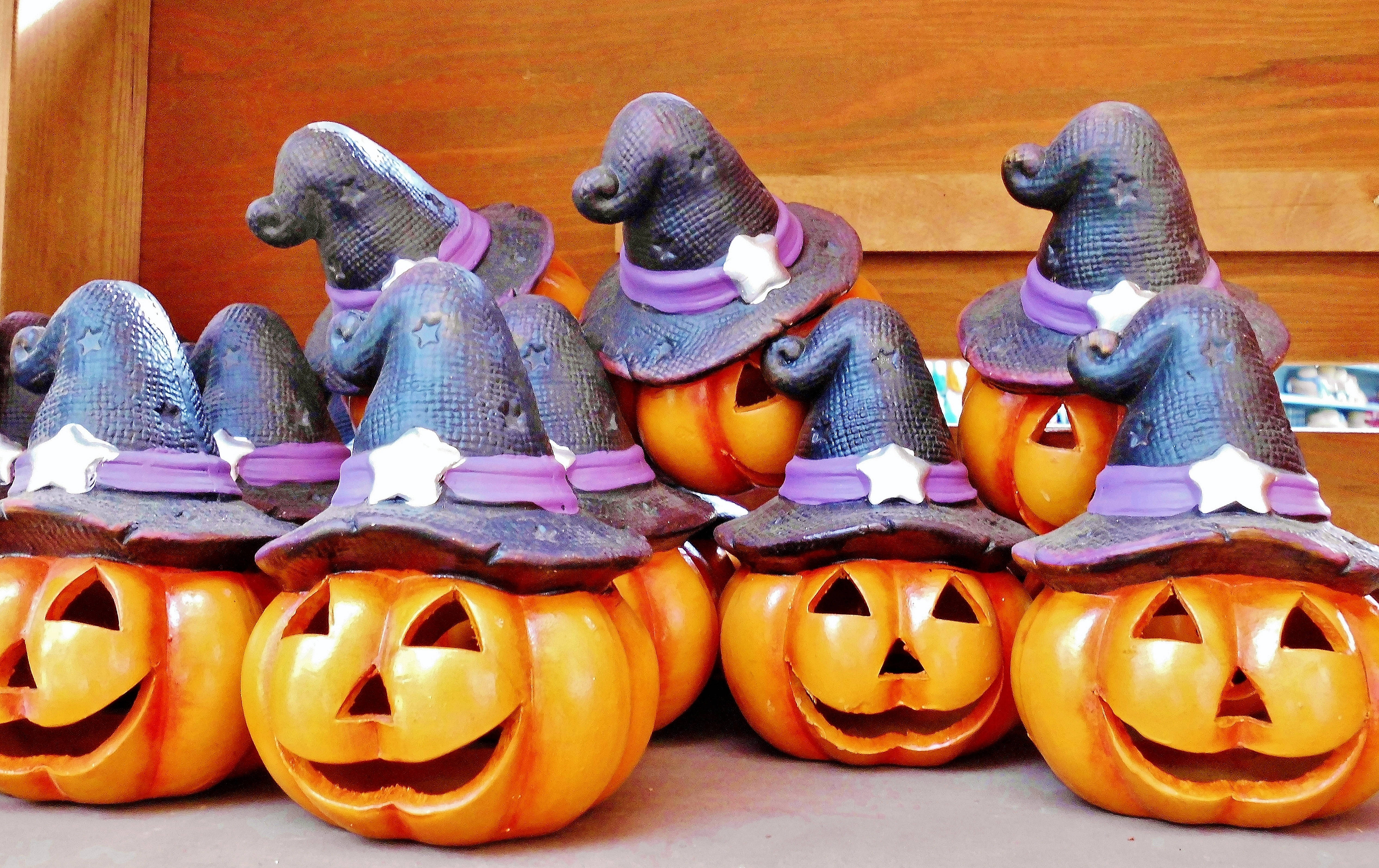 Smilende gresskarfigurer Halloween Bakgrunner