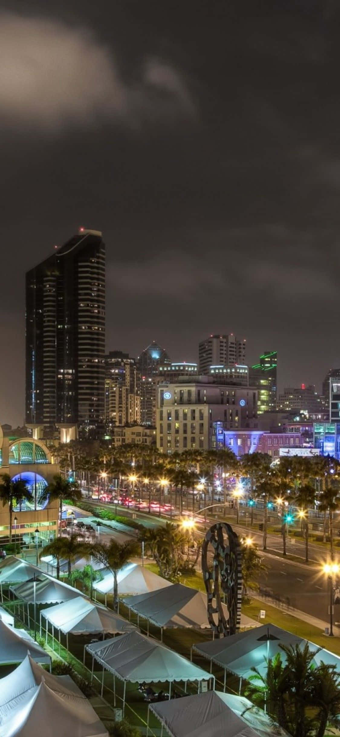 Ta et bilde mens du utforsker San Diego i stil med din iPhone Bakgrunner