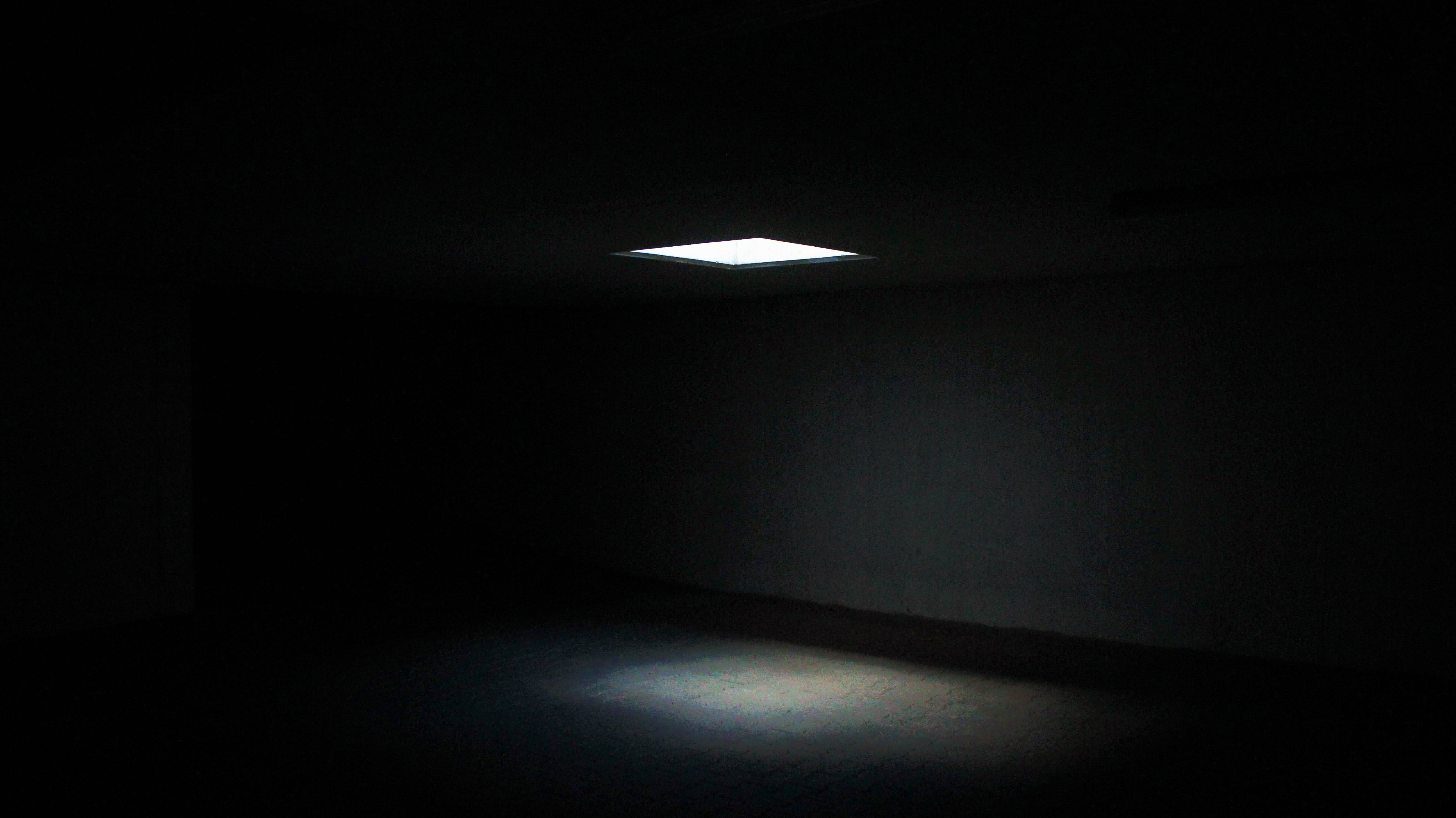 Taklampe Mørk 4K Bakgrunner