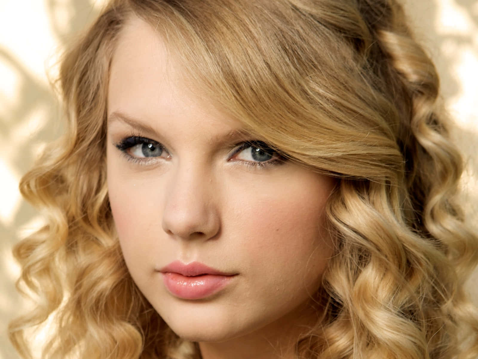 Taylor Swift vakker og sterk Bakgrunner