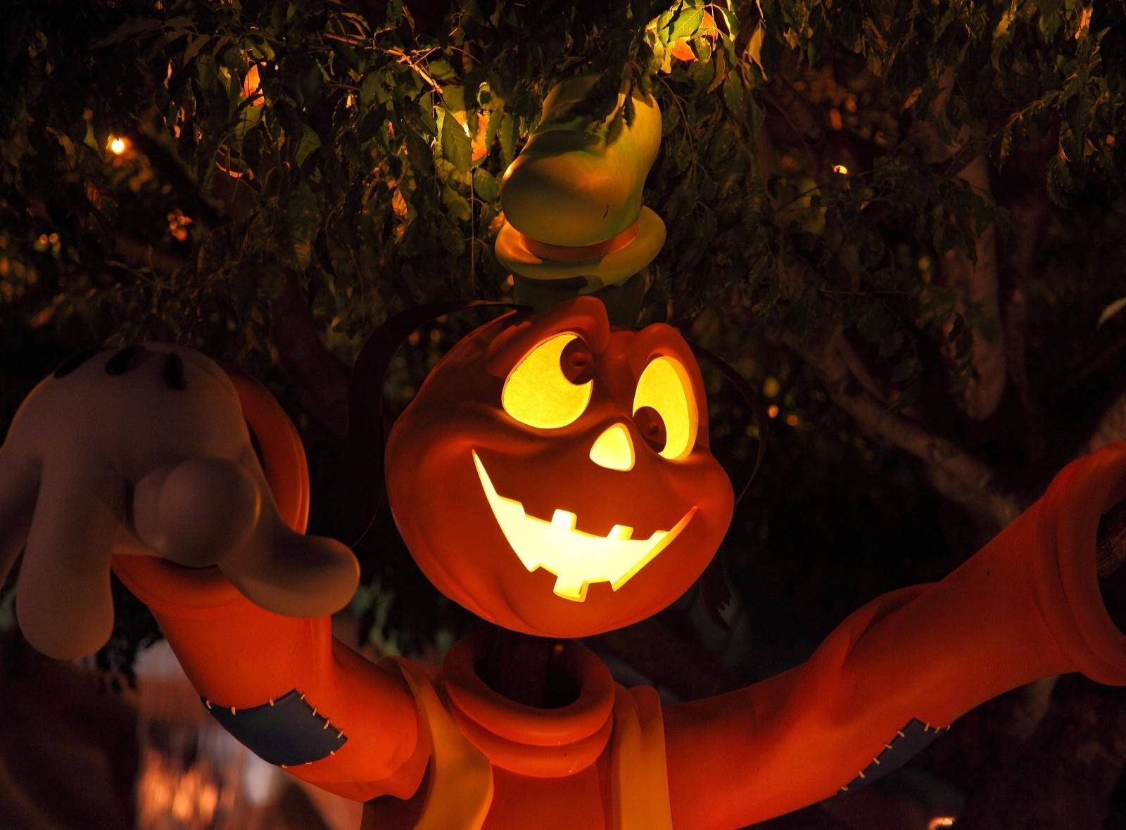 Tegneseriefigur med Halloween-kostyme Bakgrunner
