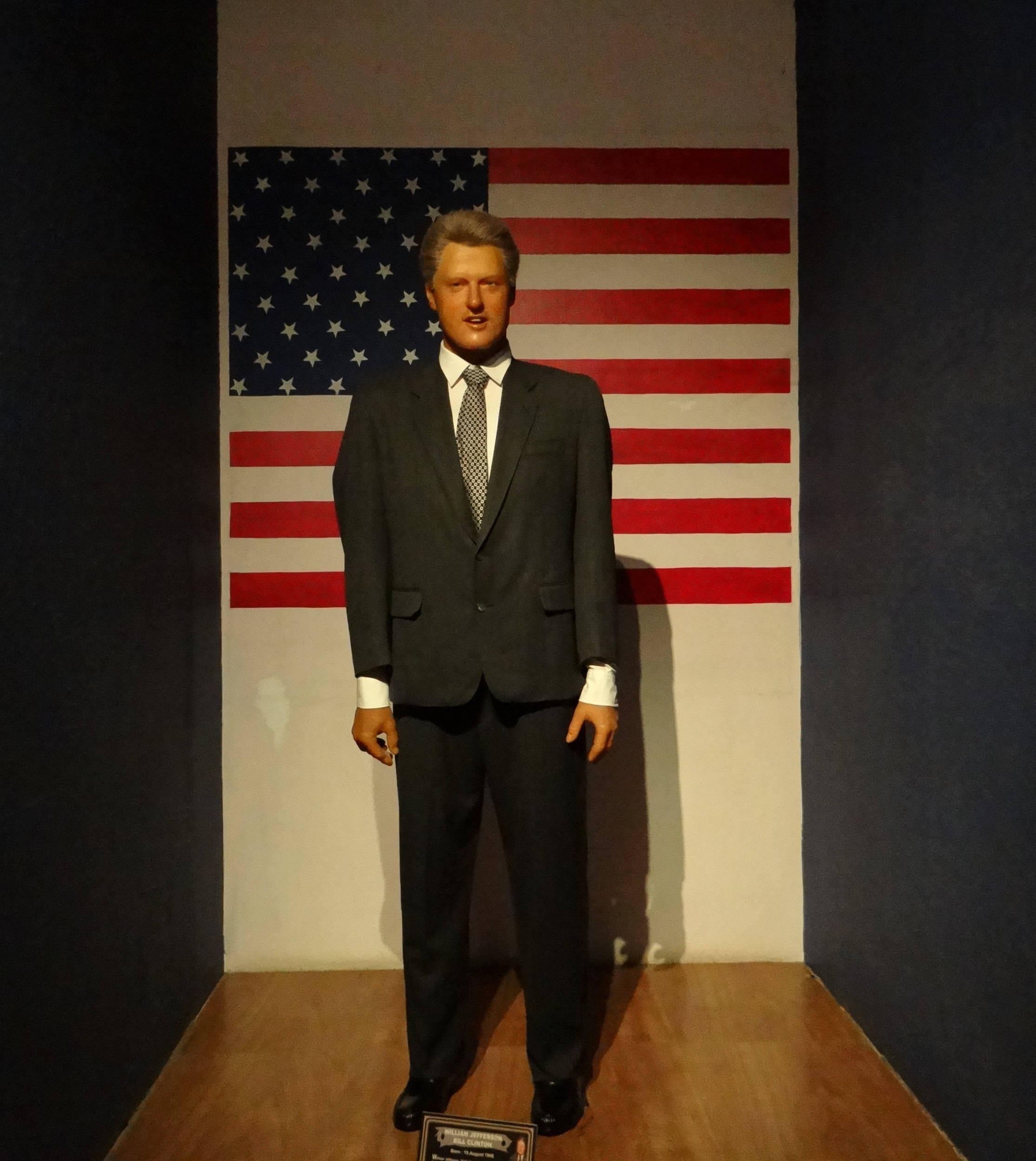 Tidligere USAs president Bill Clinton holder en tale Bakgrunner