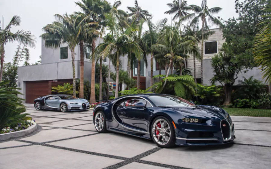 To Bugatti Chiron 4K Bakgrunner