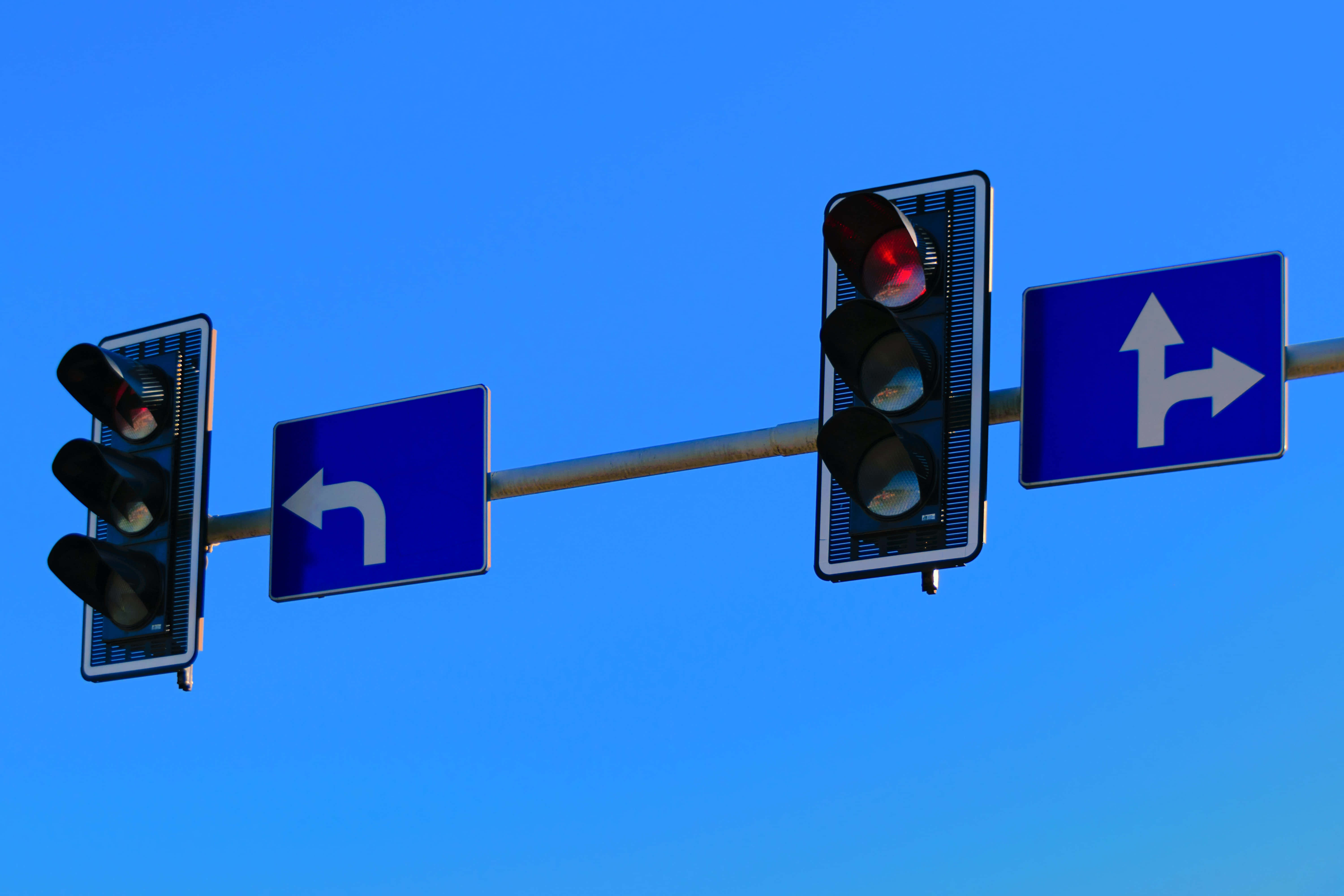 Trafikklys og pilskilt Bakgrunner