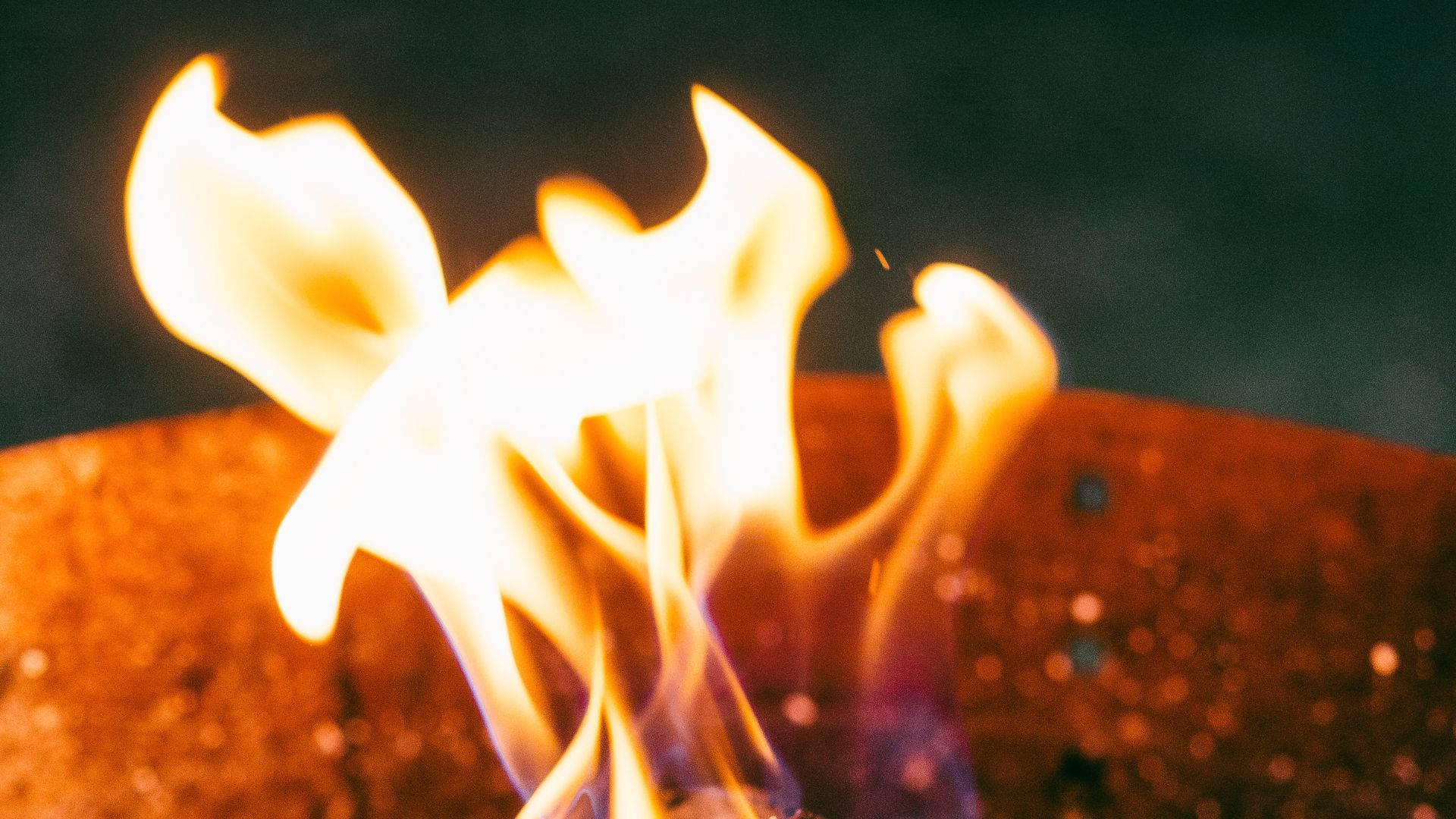 Utendørs varme fra bål Bakgrunner