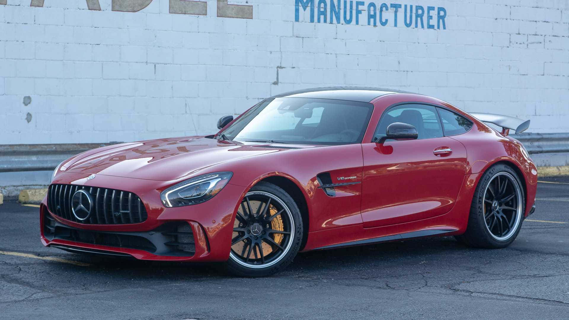 Utløs kraften fra AMG GT-R Bakgrunner