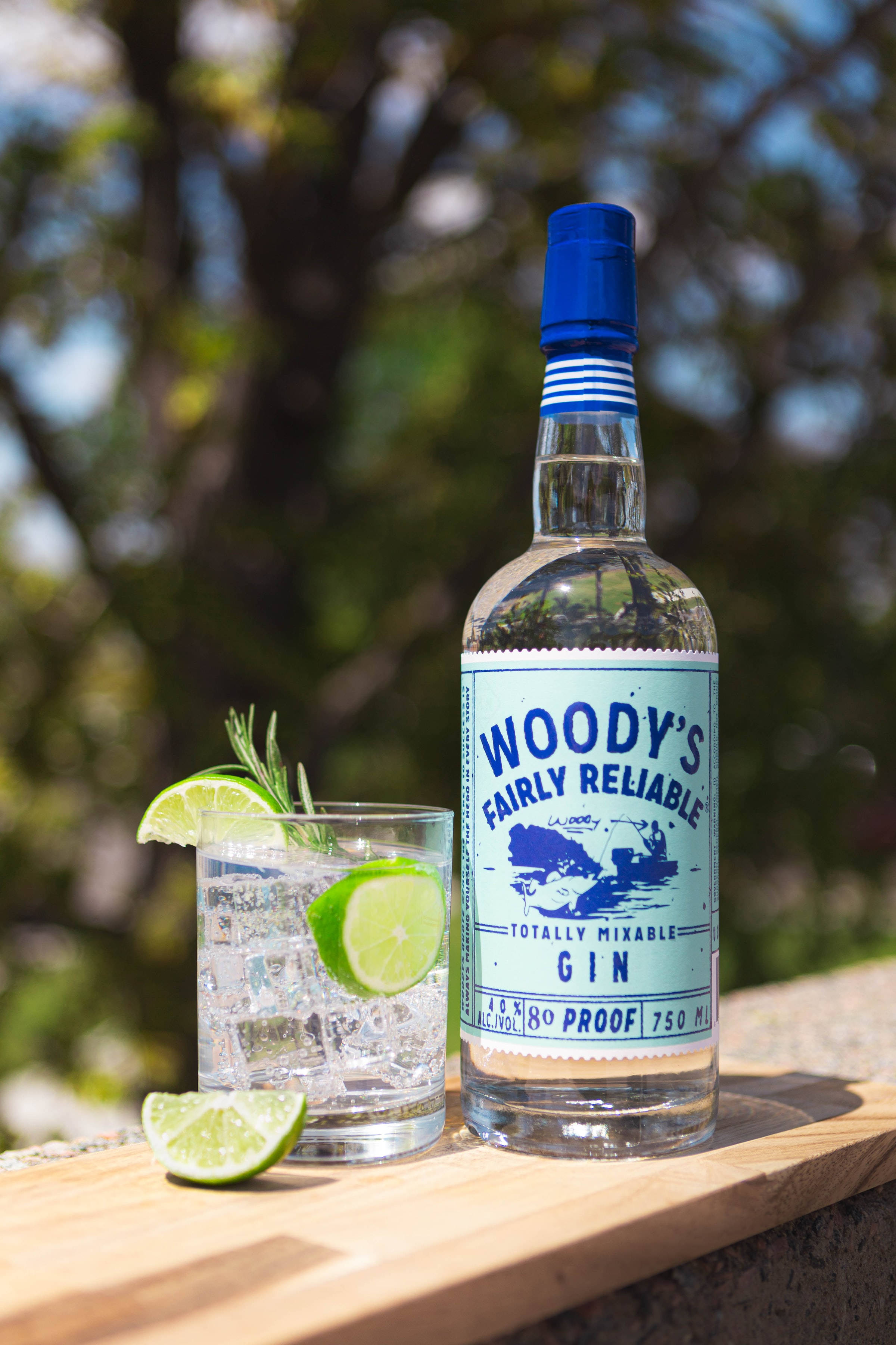 Woody’s Gin Bakgrunner