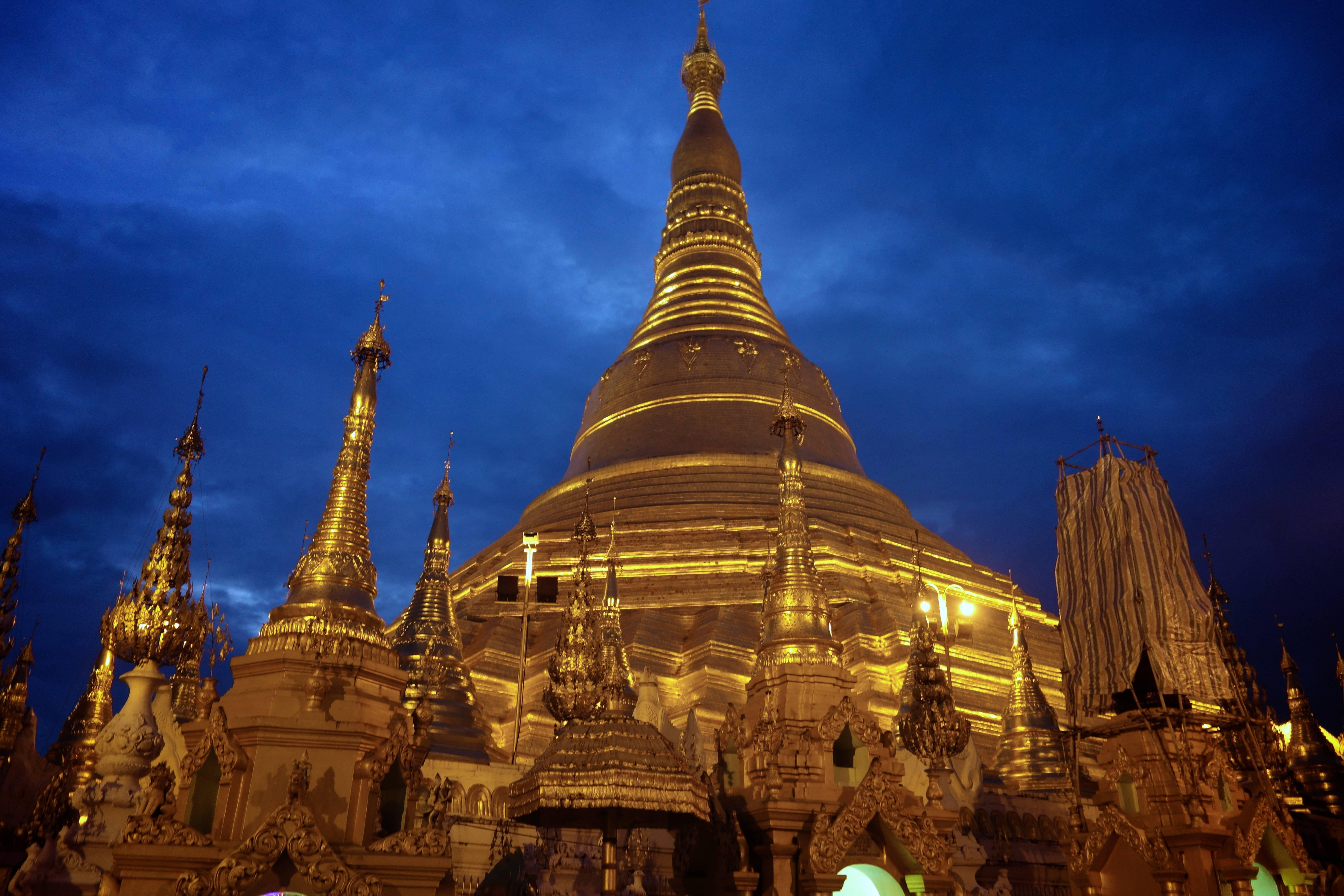 Yangon Shwedagon solnedgang Bakgrunner