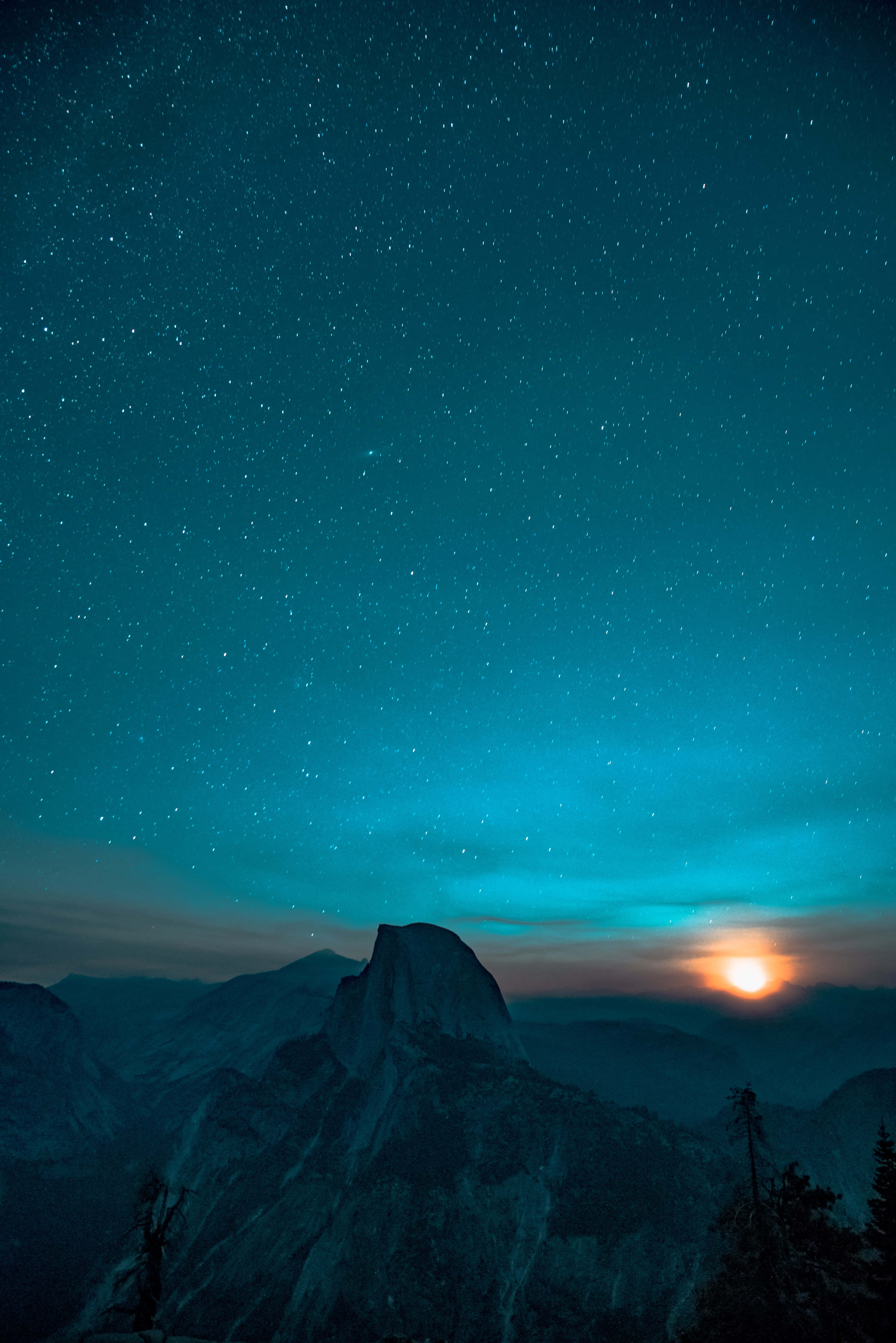 Yosemite Mountain Night Stars iPhone Bakgrunn Bakgrunner