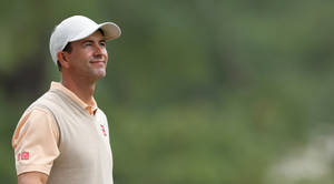 Adam Scott ser oppover — Beige estetikk GIF Bakgrunner