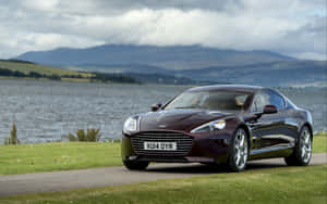 Aston Martin Rapide S på veien — 2560x1600 Bakgrunner