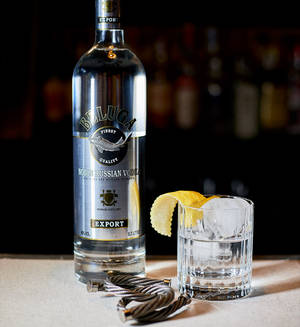 Beluga Vodka Drikk Med Sitronskall — Honor Magic V Flip 2 Bakgrunner