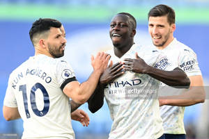 Benjamin Mendy hvit Etihad-drakt bakgrunnsbilde — 3:2 Bakgrunner