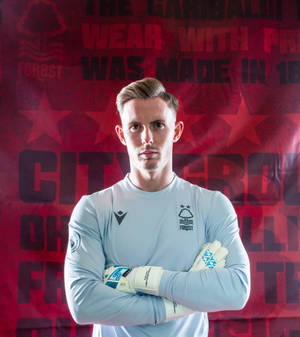 Dean Henderson med korslagte armer — Oppo Find N5 Bakgrunner