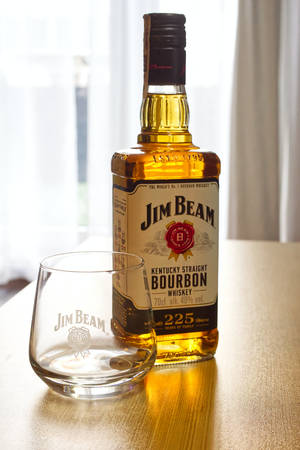 En fin flaske Jim Beam Bourbon Whisky — Xiaomi Pad Bakgrunner