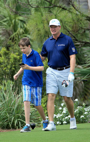 Ernie Els og Ben Els — Infinix Xpad 30 Pro Bakgrunner